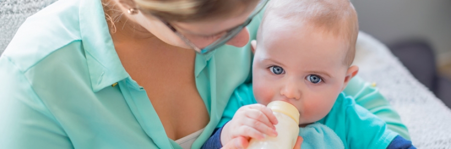 Reflux gastro-oesophagien : pour bébé, pas de médicament